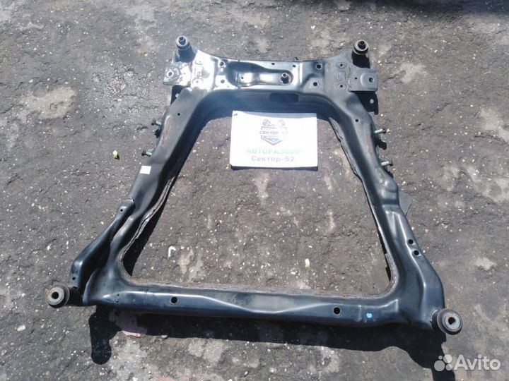 Балка подмоторная подрамник Nissan X-Trail T31