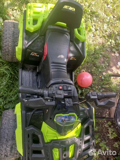 Детский электромобиль