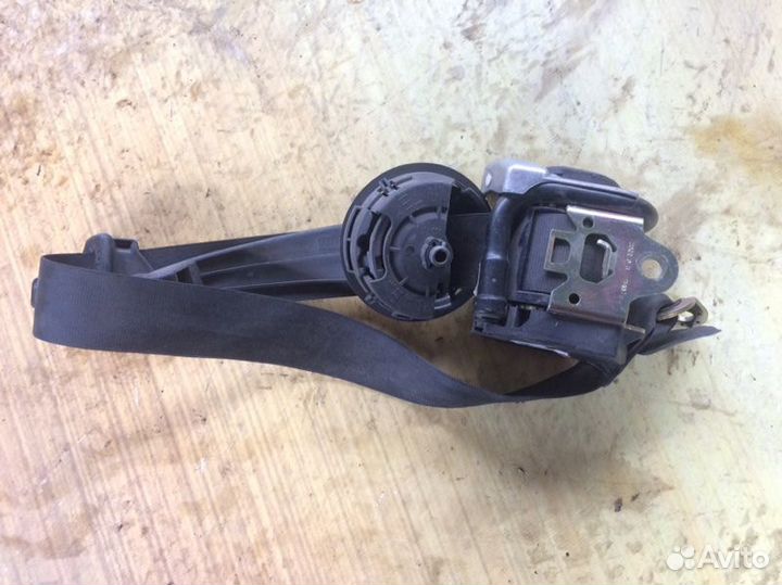 Ремень безопасности задний левый Audi A8 D3