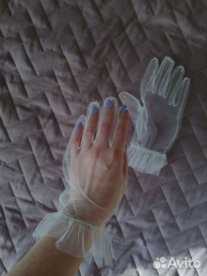 Перчатки из сетки со стразами белые