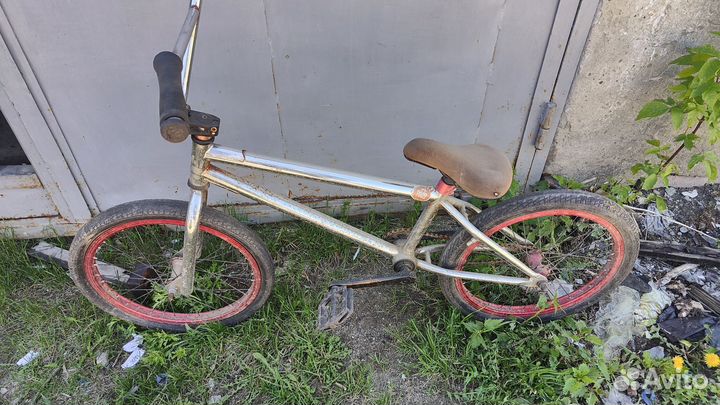 Трюковой велосипед BMX