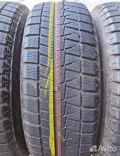 Bridgestone Blizzak Revo GZ 215/60 R17 96Q