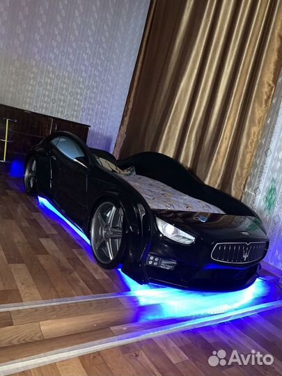 Кровать машина