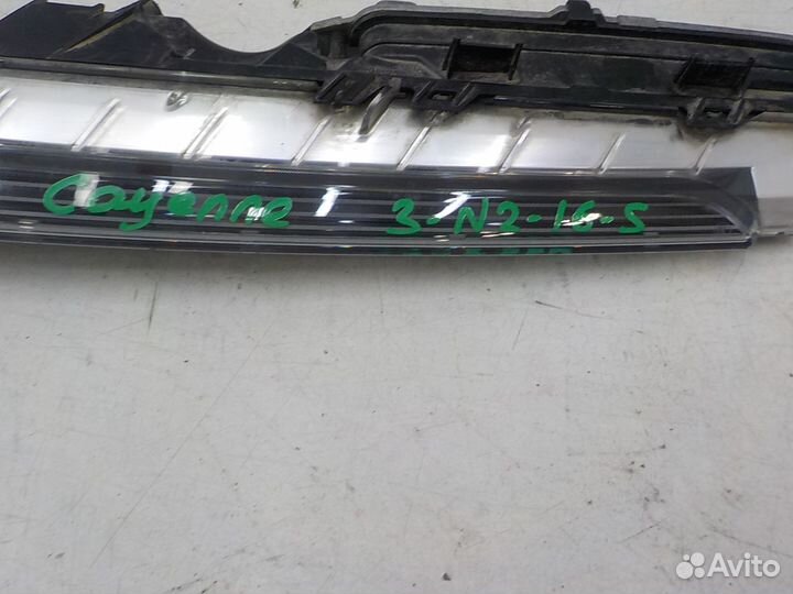 Ходовой огонь левый Porsche Cayenne 2017