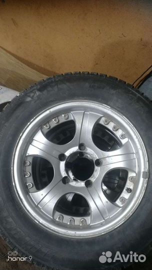 Bridgestone Ice Cruiser 5000 235/60 R16