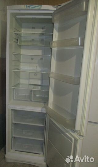 Indesit ES10, 2-хкамерный, высота 2.0 м, б/у