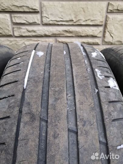 Michelin Pilot Sport 4 235/55 R19 Y