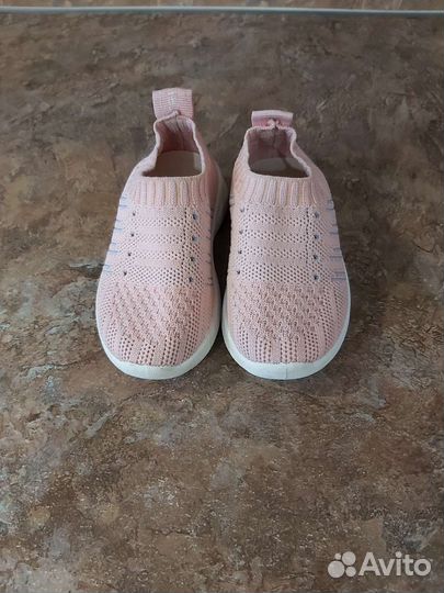 Кроссовки для девочки