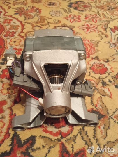 Двигататель стиральной машины