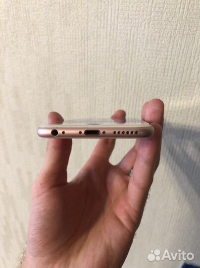 Телефон iPhone 6s