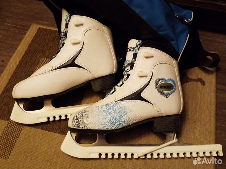 Фигурные коньки женские roces