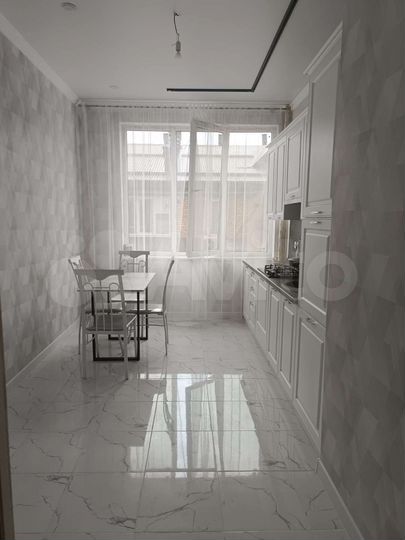 2-к. квартира, 65 м², 4/11 эт.