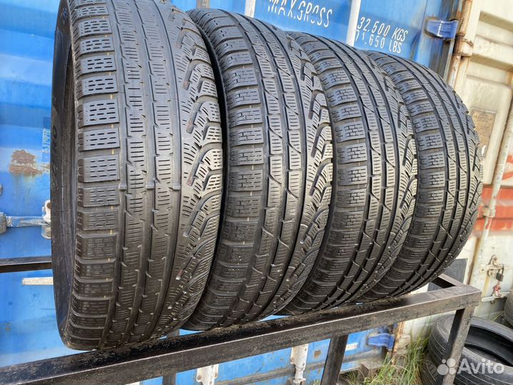 Pirelli Winter Sottozero 240 Serie II 215/60 R18 96H