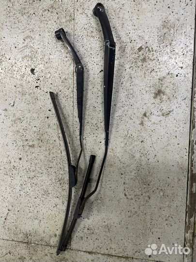 Поводок стеклоочистителя Kia Rio 3