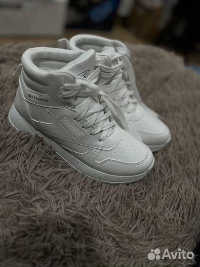 Кроссовки зимние 38 размер