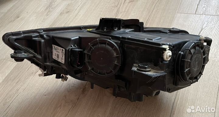 Фара правая Audi A3 8v (2012-2016) 8v0941006c
