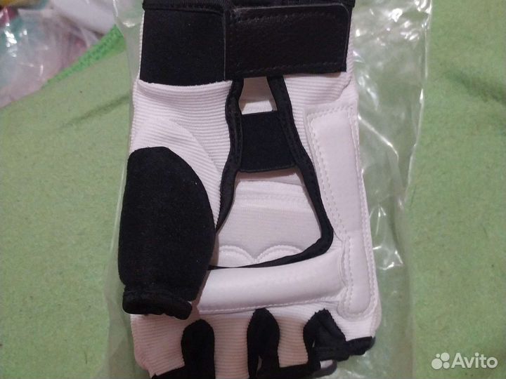 Перчатки для тхэквондо