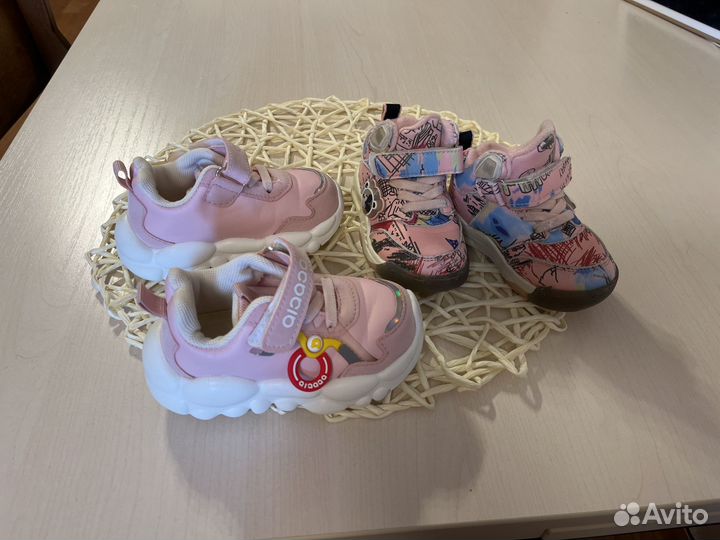 Кроссовки для девочки 22