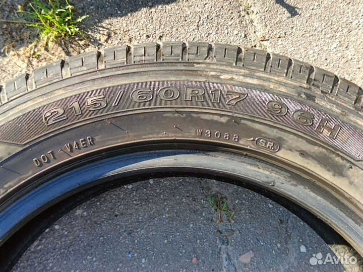 Dunlop Grandtrek ST20 215/60 R17 96H