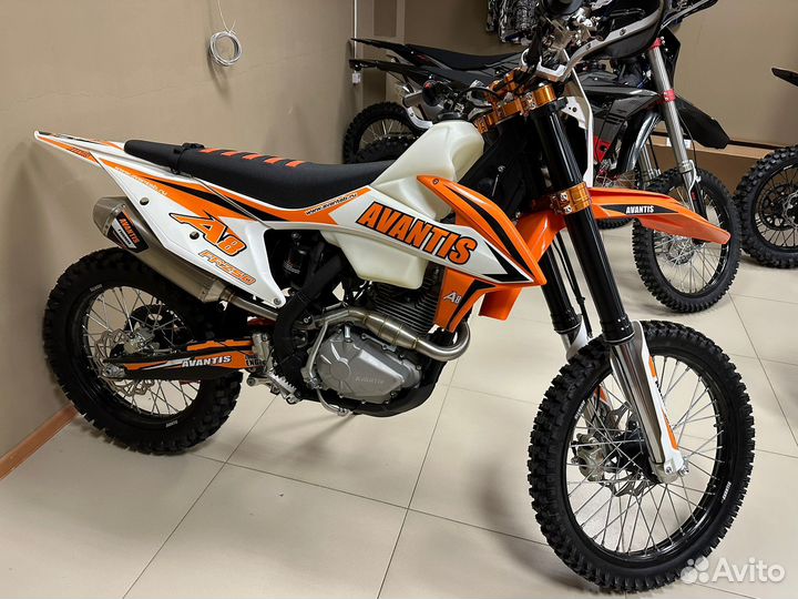 Мотоцикл Avantis A8 250 (PR250/172FMM-5) KKE