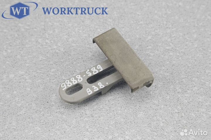 1486394 Ручка крышки верхнего вещевого отделения С