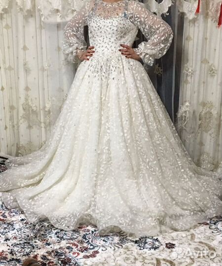 Свадебное платье