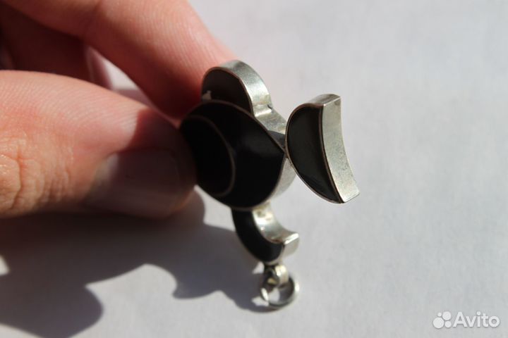 Стильный кулон 