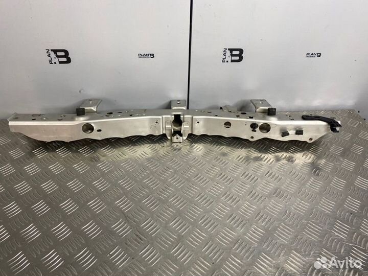 Передняя панель (телевизор) передняя Toyota