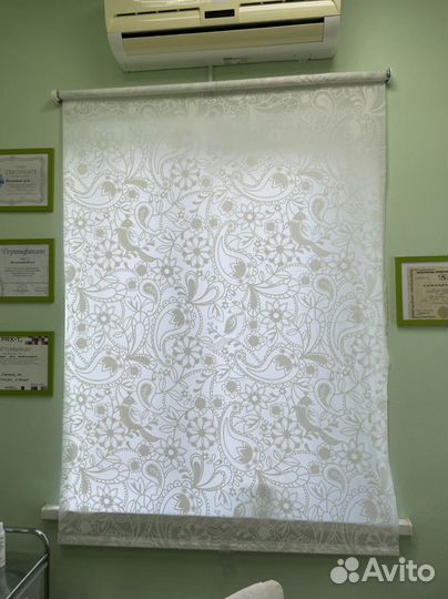 Рулонные шторы бу