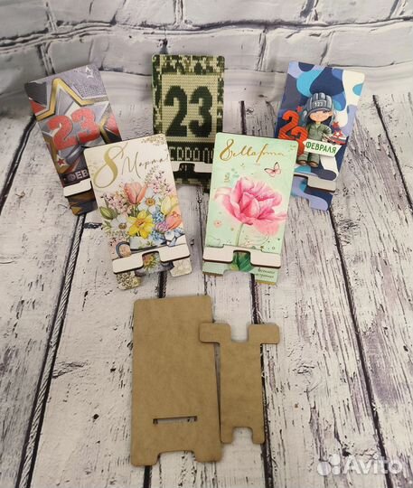 Подставка для телефона из дерева