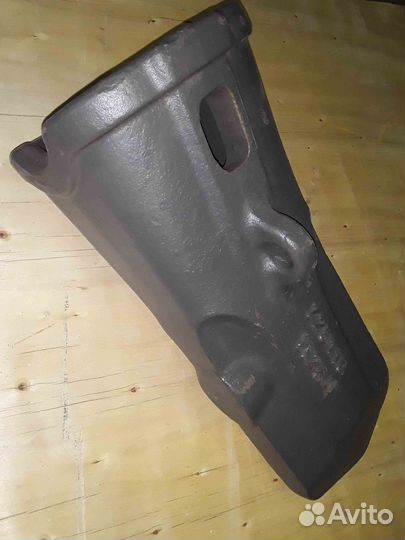 Коронка ковша R800-9S Nova