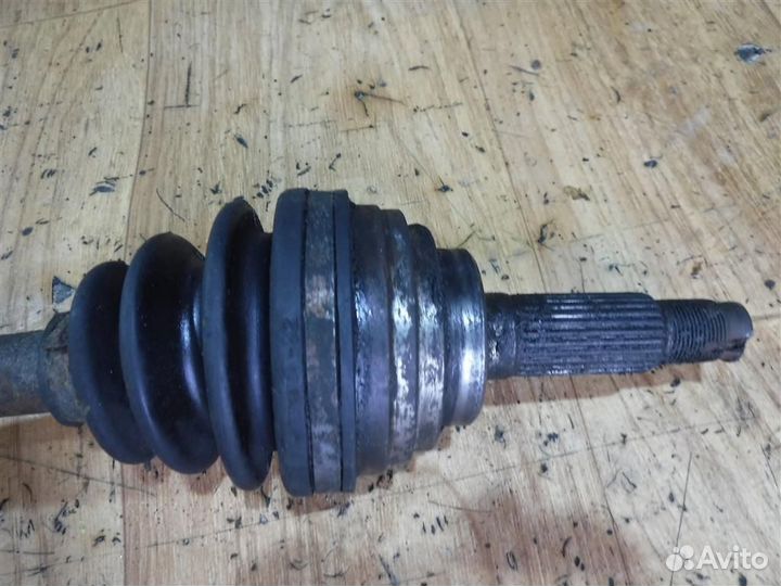 Полуось передняя правая toyota Corolla E10 1992-1