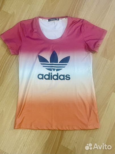 Футболка женская