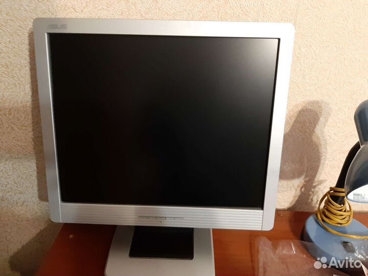 Монитор asus