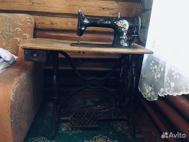 Швейная машинка сингер