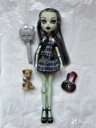 Кукла Монстер Хай френки штейн базовая