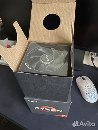 Кулер amd wraith prism