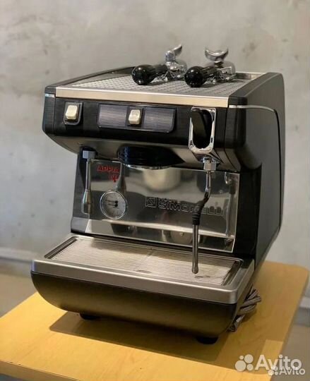 Кофемашина Nuova Simonelli Appia Life