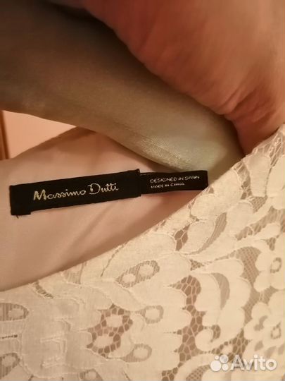 Бежевое кружевное платье massimo dutti