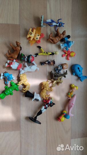 Пакетом. Мелкие игрушки, киндер и др