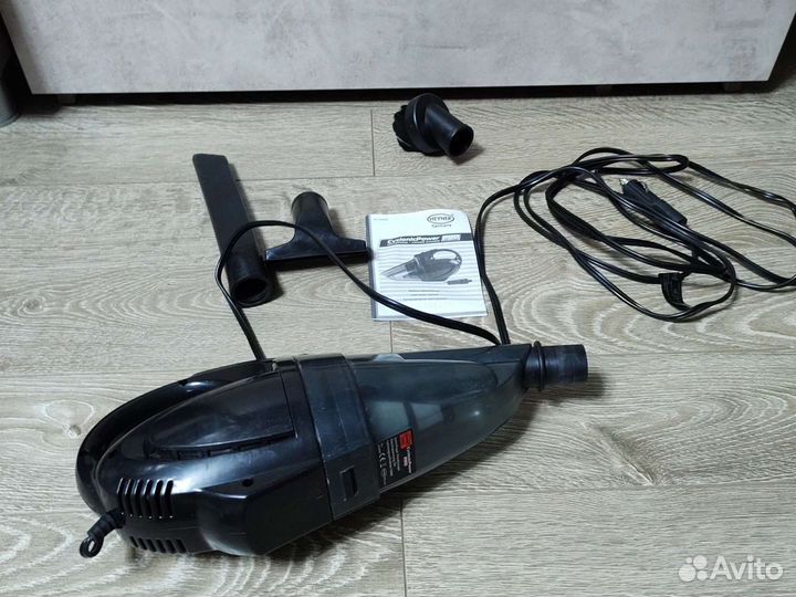 Автомобильный пылесос