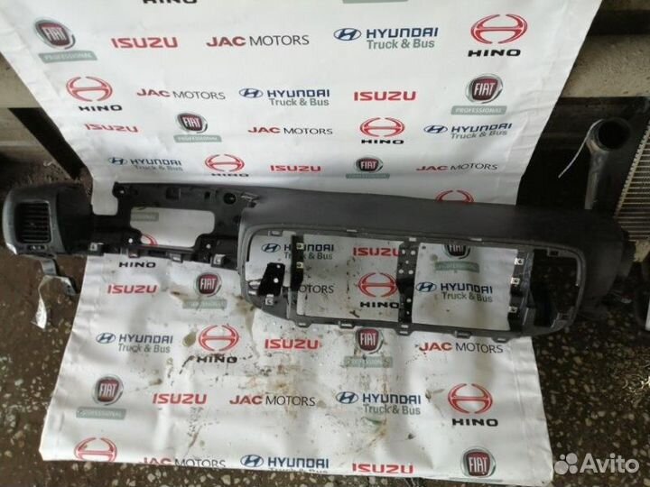 Консоль ценральная Хино 500