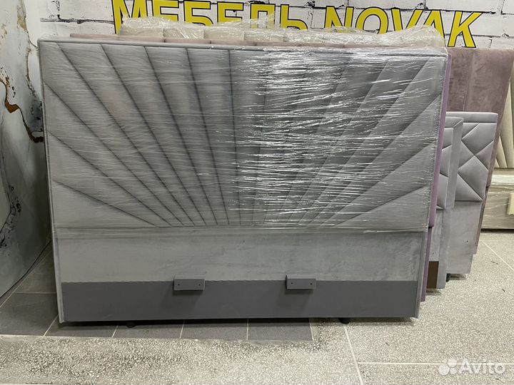 Кровать