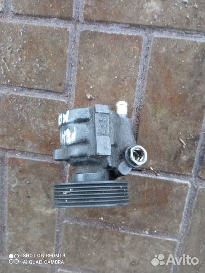 Насос гура от Рено канго 1998 год