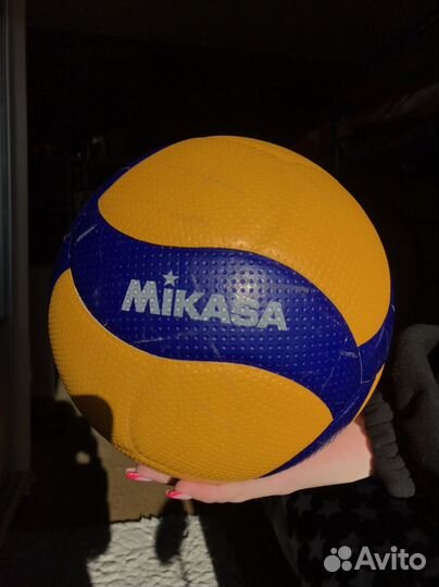 Волейбольный мяч