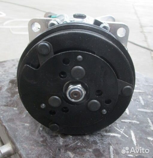 Компрессор кондиционера WP10 336 л.с. евро-3 shacm