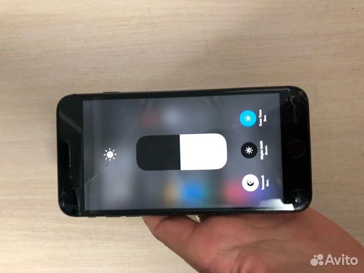 iPhone 8 Plus, 64 ГБ