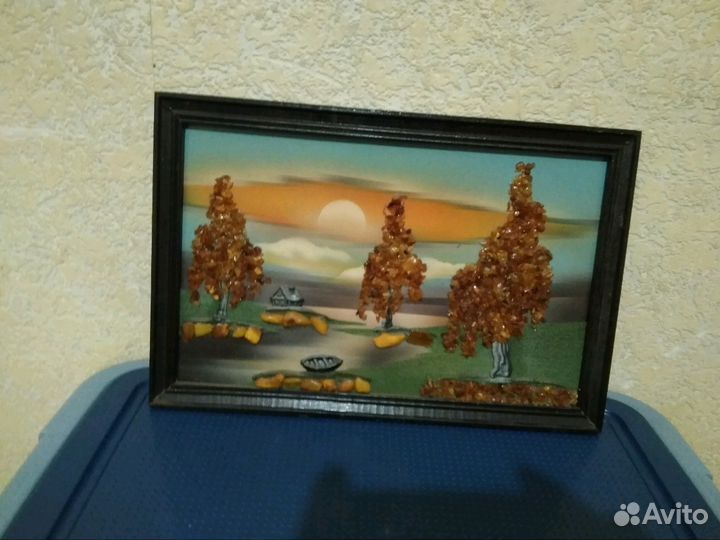 Картины из янтаря