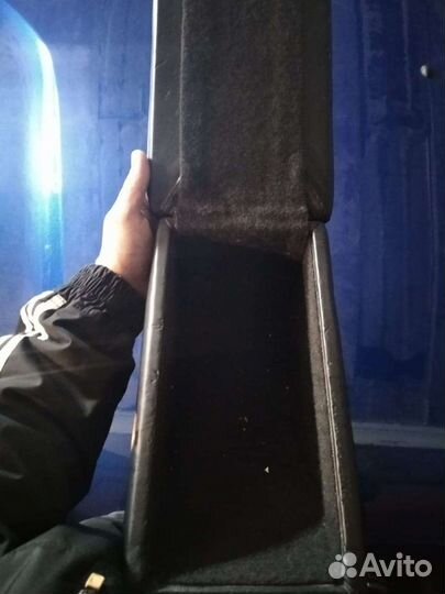 Подлокотник