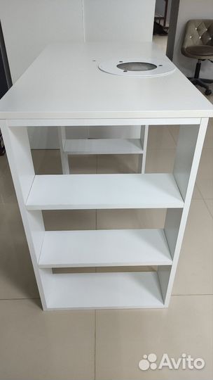 Маникюрный стол с вытяжкой бу